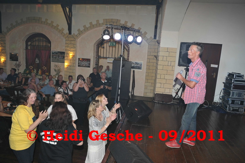 Heiko on Stage (02).JPG